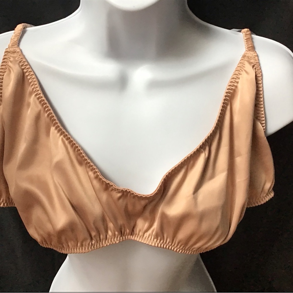 Skims NWT Nude Pink Colored Satin Scoop Neck Bra Size 4X